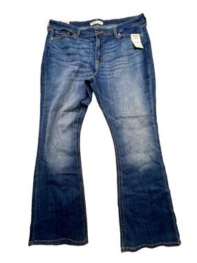 NWT Levi Strauss & Co. Signature Womens Gold Label True Bootcut Jeans 20 Blue
